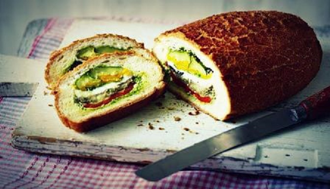 pikniko duona su keptomis daržovėmis